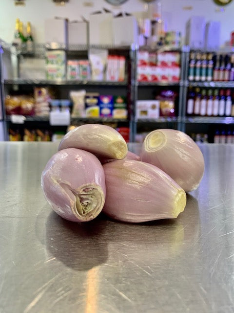 Peeled Shallots